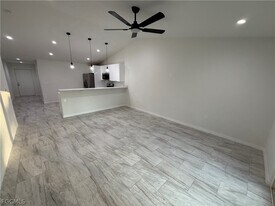 447 Camrose St in Port Charlotte, FL - Building Photo