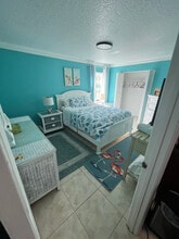 818 N Central Ave in Flagler Beach, FL - Foto de edificio - Building Photo