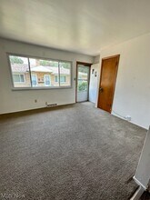 1690 Liberty Dr in Akron, OH - Building Photo - Building Photo