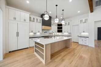 1419 Candlelight Ln in Houston, TX - Building Photo - Building Photo