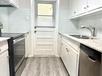 8229 Kingsbrook Rd photo'