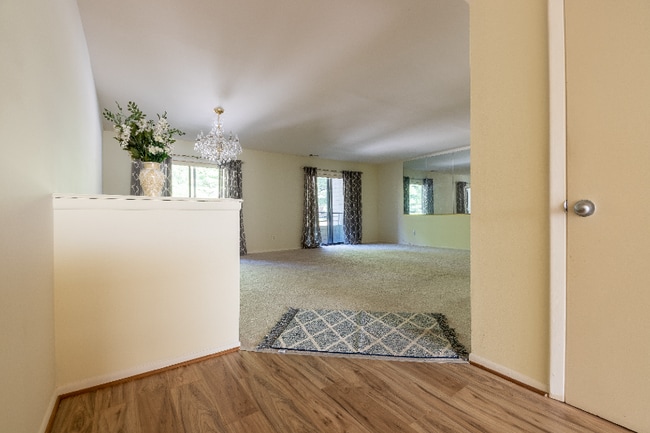 6903 Jones View Dr, Unit 2B in Baltimore, MD - Building Photo - Building Photo