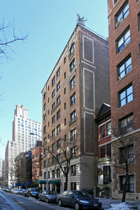 240 W 75th St in New York, NY - Building Photo