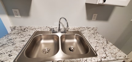 55 Merrimac St, Unit Apt 3W in New Bedford, MA - Building Photo - Building Photo