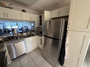 4692 Lucerne Lakes Blvd E in Greenacres, FL - Building Photo - Building Photo