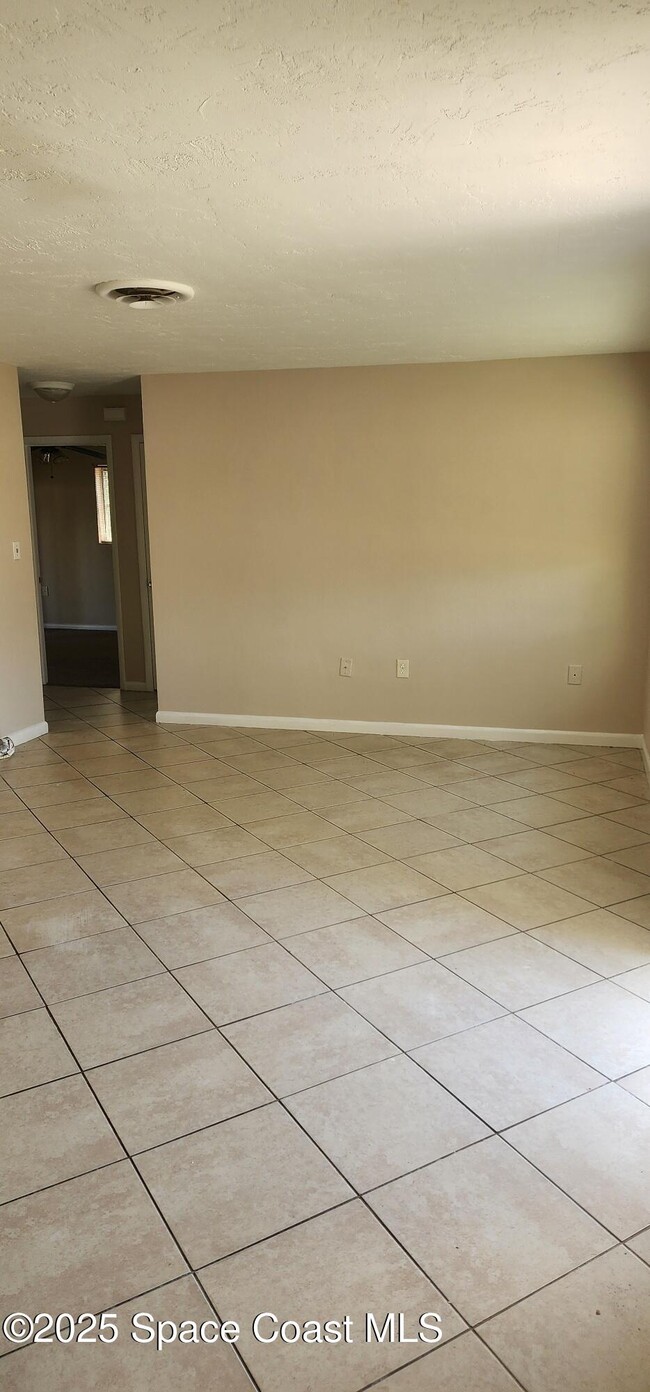 320 St Regis Dr in Merritt Island, FL - Building Photo - Building Photo