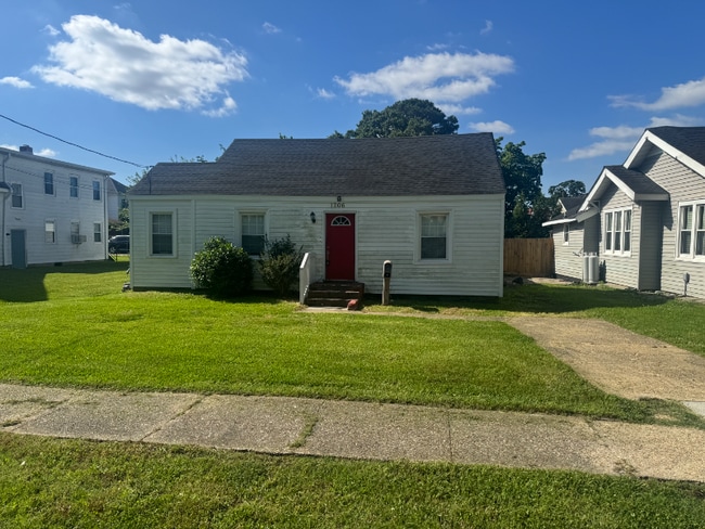 property at 1206 Jefferson St