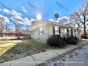 4318-4318.5-43185 Pearl St in Kansas City, KS - Foto de edificio - Building Photo