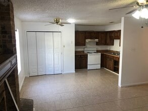 1920 Lagonda Ave in Fort Worth, TX - Building Photo - Building Photo