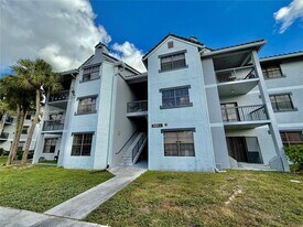 11211 W Atlantic Blvd in Coral Springs, FL - Building Photo