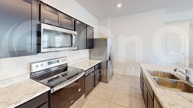 5826 S 23rd Dr in Phoenix, AZ - Building Photo - Building Photo