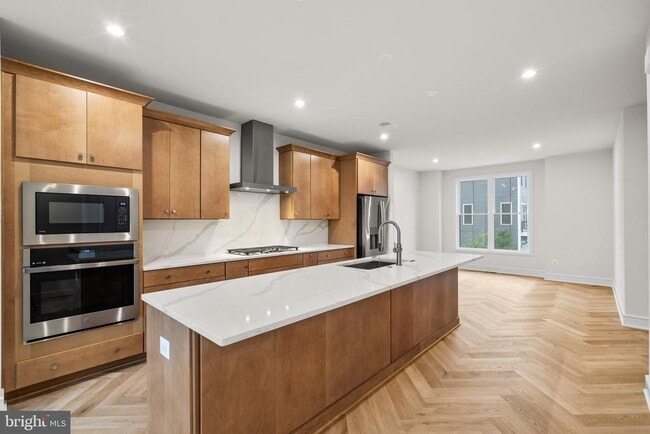 property at 42106 Picasso Sq