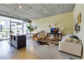 345 6th Ave N in Minneapolis, MN - Building Photo - Building Photo