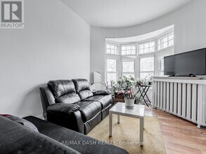 661 Huron St in Toronto, ON - Building Photo - Building Photo