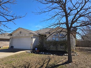 1012 Flanagan Dr in Leander, TX - Building Photo - Building Photo