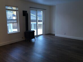 1181 NW Knoxville Blvd-Unit -A in Bend, OR - Building Photo - Building Photo