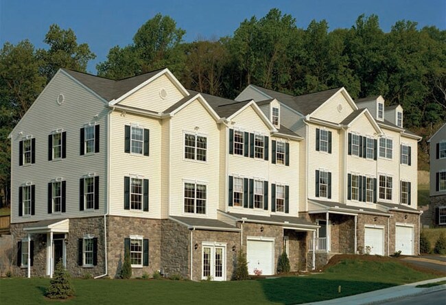 Woodcrest Hills in York, PA - Building Photo - Building Photo
