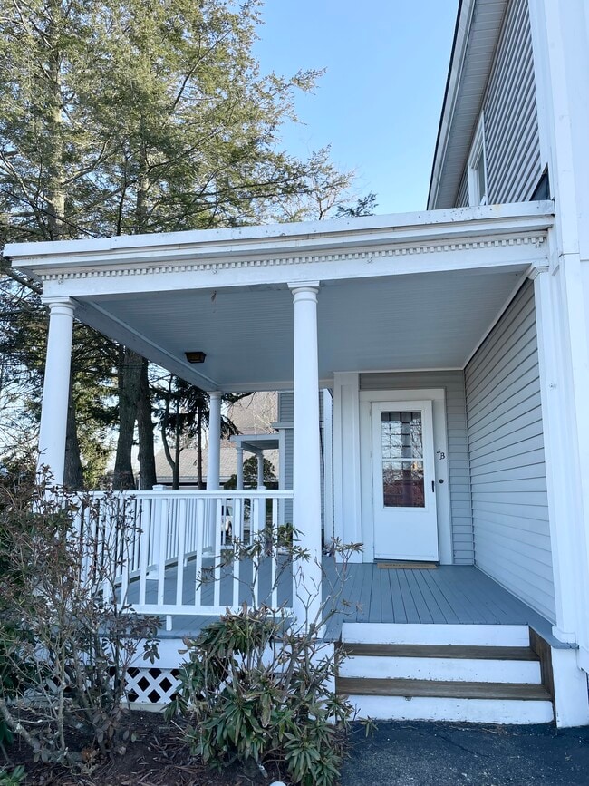 4 Belmont St, Unit B in Nashua, NH - Foto de edificio - Building Photo
