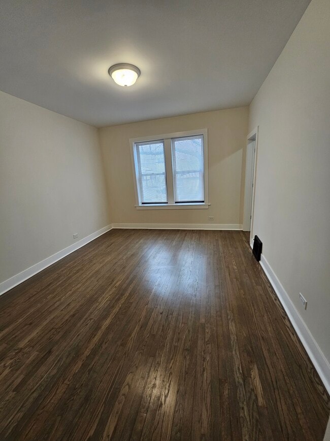 3749 W Grace St in Chicago, IL - Building Photo - Building Photo