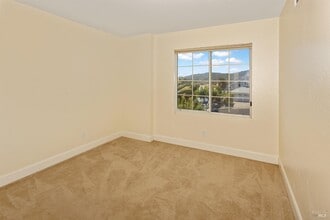 8 Caribe Isle in Novato, CA - Building Photo - Building Photo