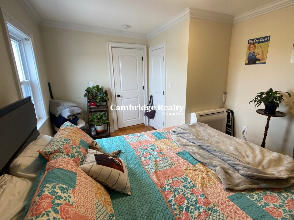 67 Temple St, Unit 3A in Somerville, MA - Building Photo