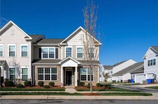 1741 Eastfall St in Kernersville, NC - Building Photo