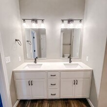 212 Divide Dr in Horace, ND - Building Photo - Building Photo