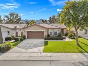 81835 Golden Star Way in La Quinta, CA - Building Photo - Building Photo