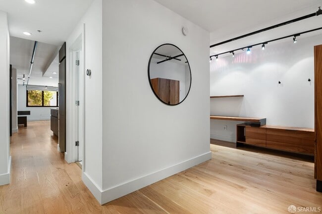 1875 Mission St in San Francisco, CA - Building Photo - Building Photo