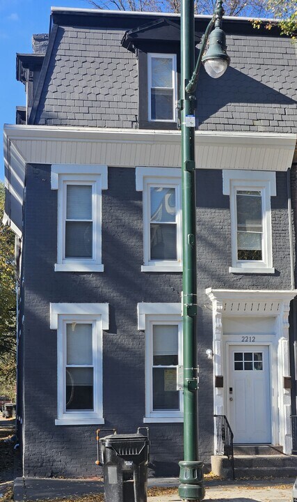 2212 N 6th St, Unit Apartment 2 in Harrisburg, PA - Building Photo