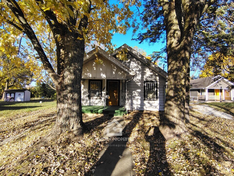 1214 E 18th St in Anderson, IN - Building Photo