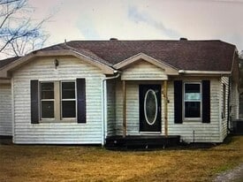 2385 Tyler St in Beaumont, TX - Building Photo