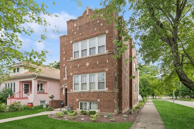property at 919 Dunlop Ave