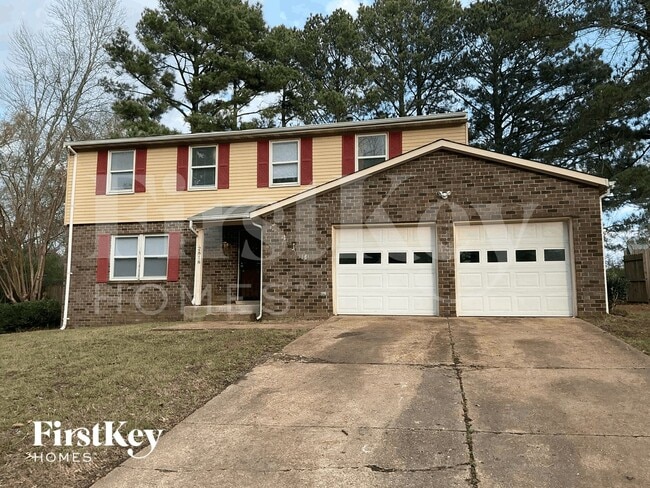 property at 2818 Ravenwood Dr