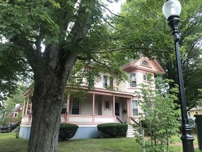 141-143-143 Silver St in Dover, NH - Building Photo - Building Photo
