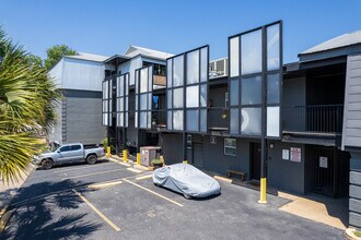 2020 Congress Ave S in Austin, TX - Building Photo - Building Photo