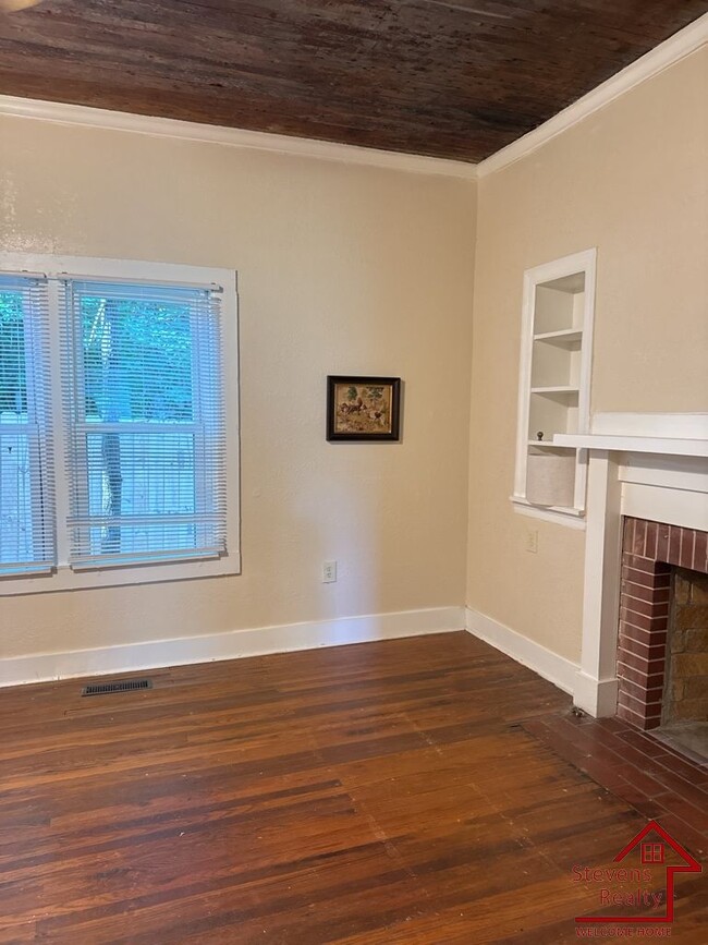 117 N Main St in Sparta, TN - Building Photo - Building Photo