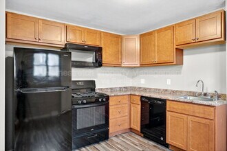 2 Canary Ct in Florissant, MO - Building Photo - Building Photo