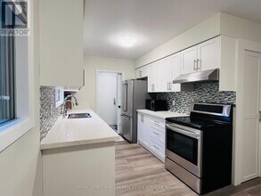 243 Appleby Line in Burlington, ON - Building Photo - Building Photo