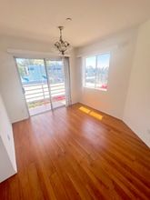 3119 Foothill Blvd in Montrose, CA - Building Photo - Building Photo
