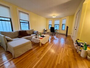 43 Thorndike St, Unit 1 in Boston, MA - Foto de edificio - Building Photo