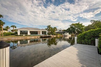 5 Cache Cay Dr in Vero Beach, FL - Building Photo - Building Photo