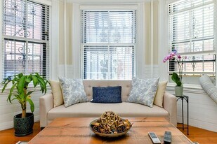 49 Beacon St in Boston, MA - Building Photo