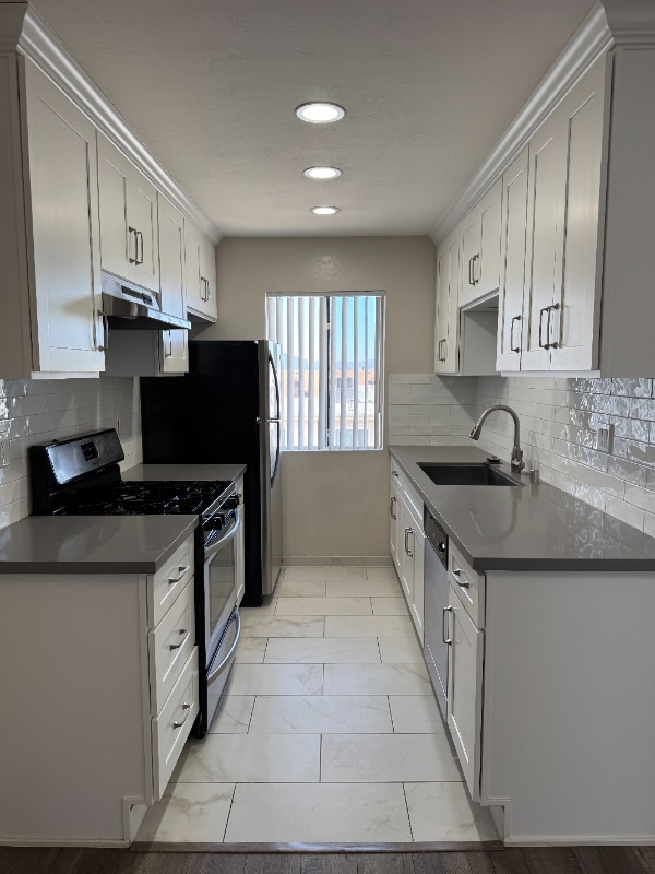700 E Cedar Ave