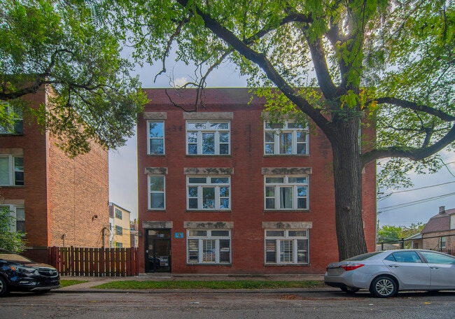 property at 1456 N Kedzie Ave