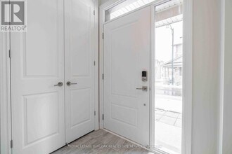 2184 Postmaster Dr in Oakville, ON - Building Photo - Building Photo