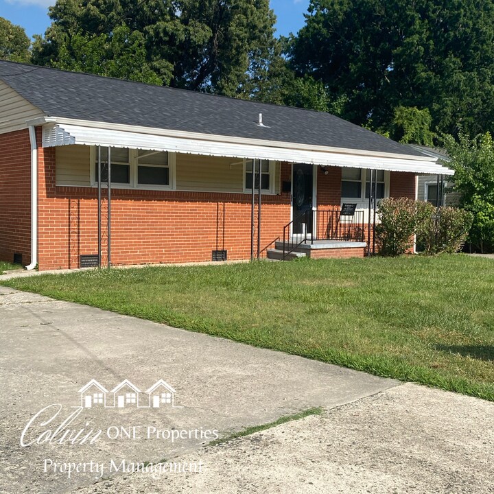 1513 Pichard St in Greensboro, NC - Building Photo