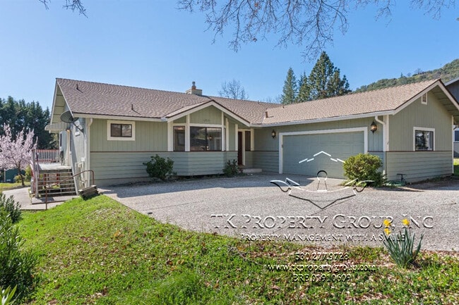 property at 13313 Thistle Loop