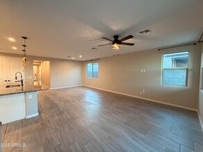 19128 W Solano Dr in Litchfield Park, AZ - Building Photo - Building Photo