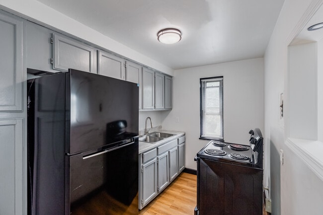 Luxor Gardens Apartments